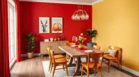 Inspirasi kombinasi warna rumah merah dan kuning untuk tampilan ruangan makin estetik. ©Ilustrasi QwenAI